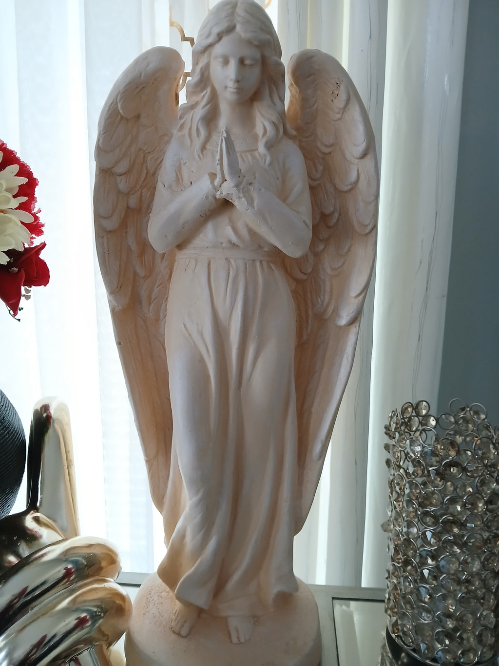 👼 Praying Angel Figurine – Resin Statue (Excellent Condition)